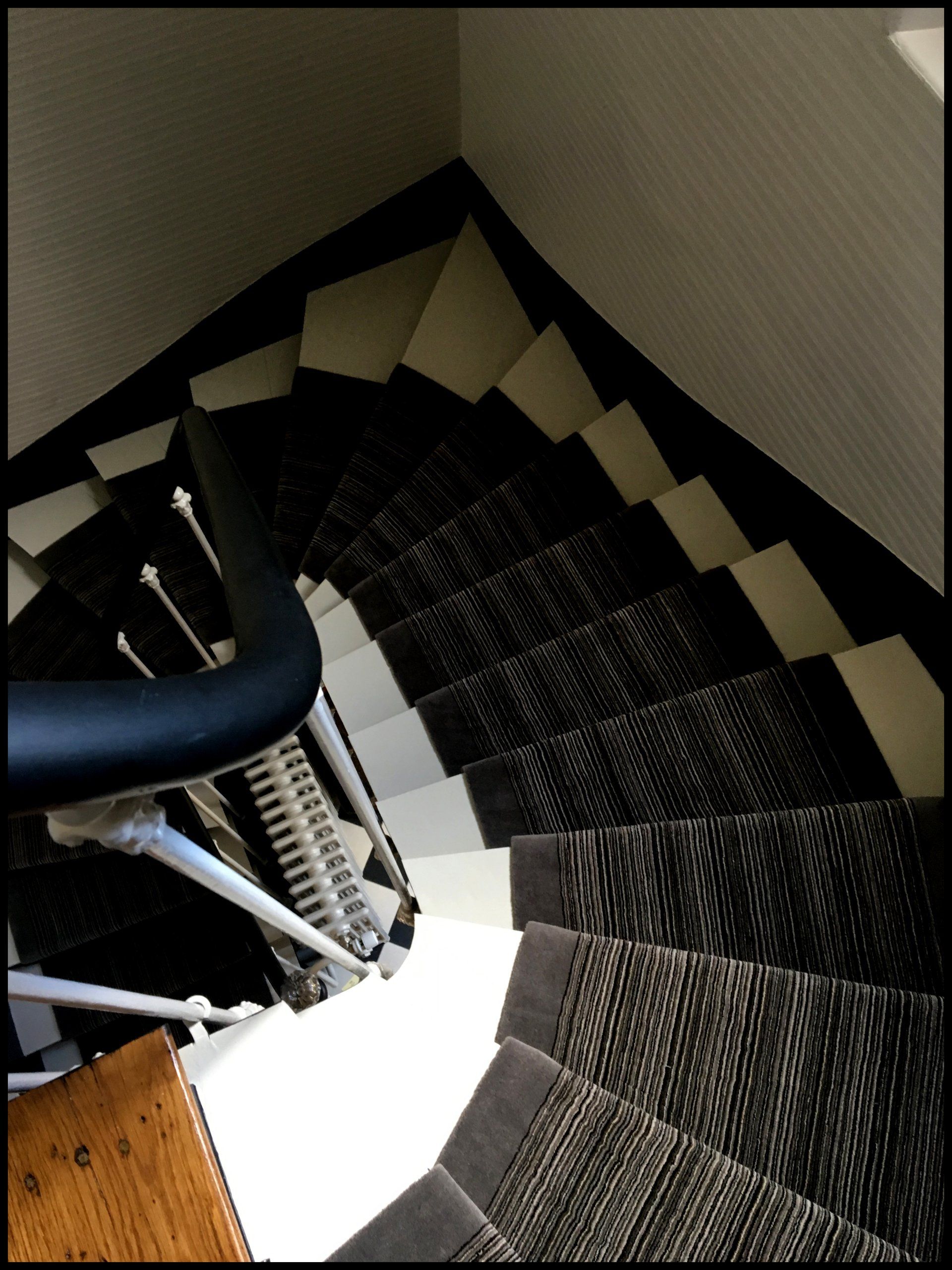 Pose tapis d'escalier