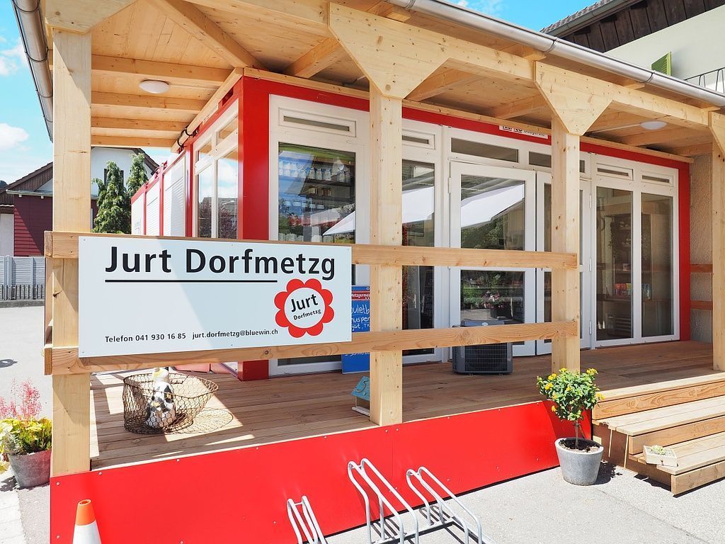 Containeranlage mit Verglasung