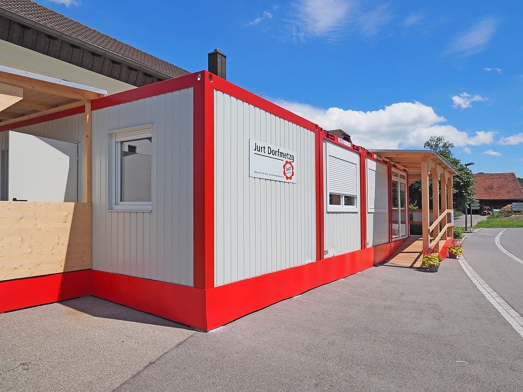 Containeranlage mit Verglasung