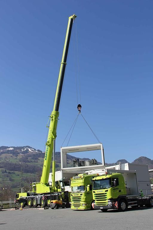 Auflad vom TREMCO Container