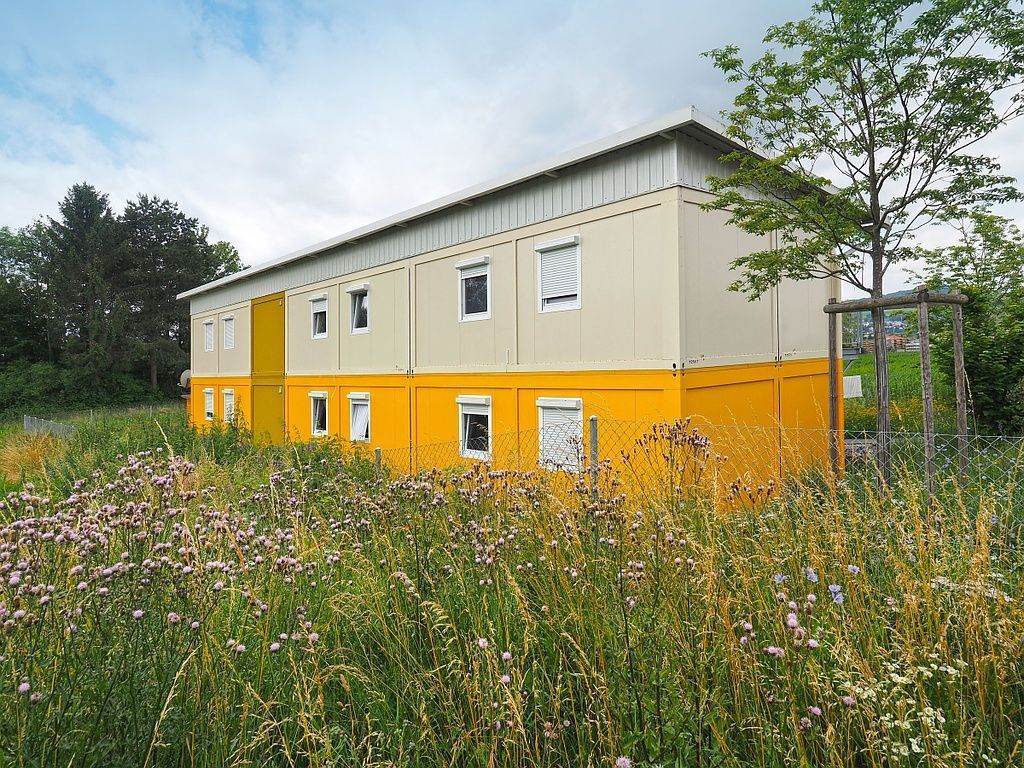 Containeranlage 2-stöckig mit Dach