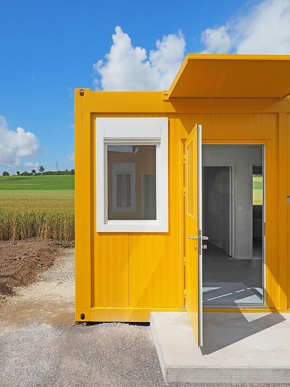 Containeranlage mit Vordächer