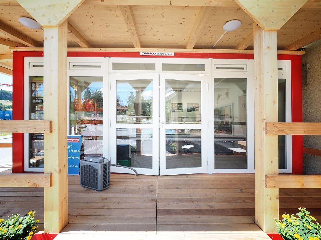 Containeranlage mit Verglasung