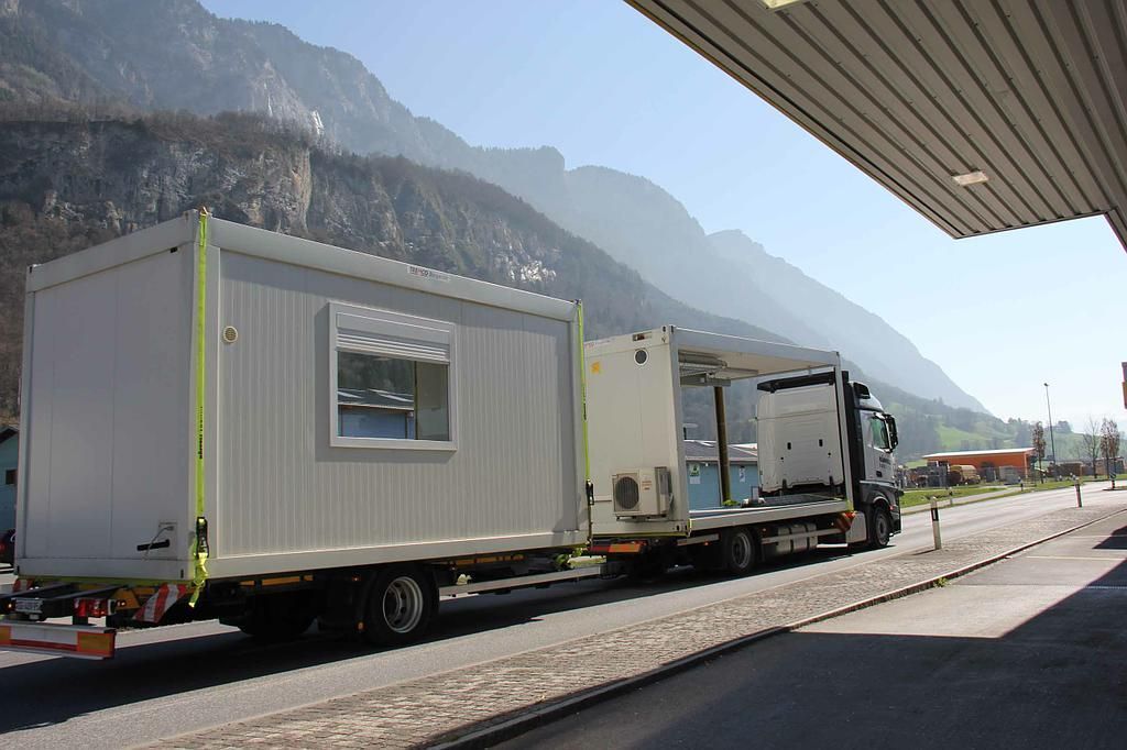 TREMCO Container auf dem LKW