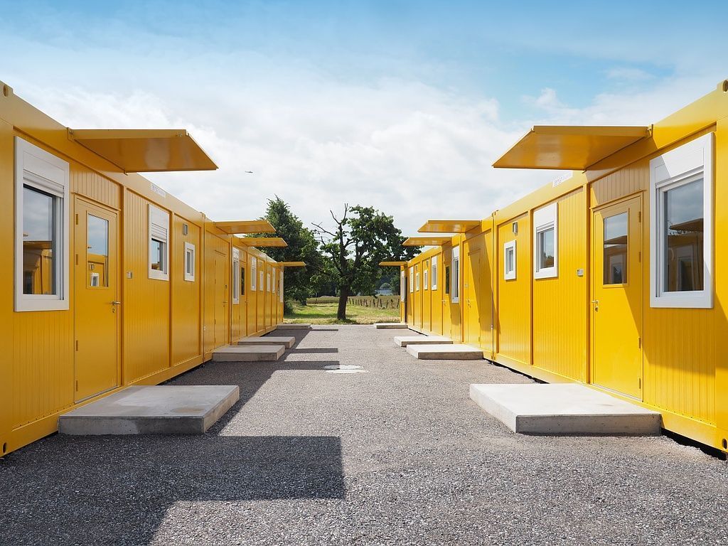 Containeranlage mit Vordächer