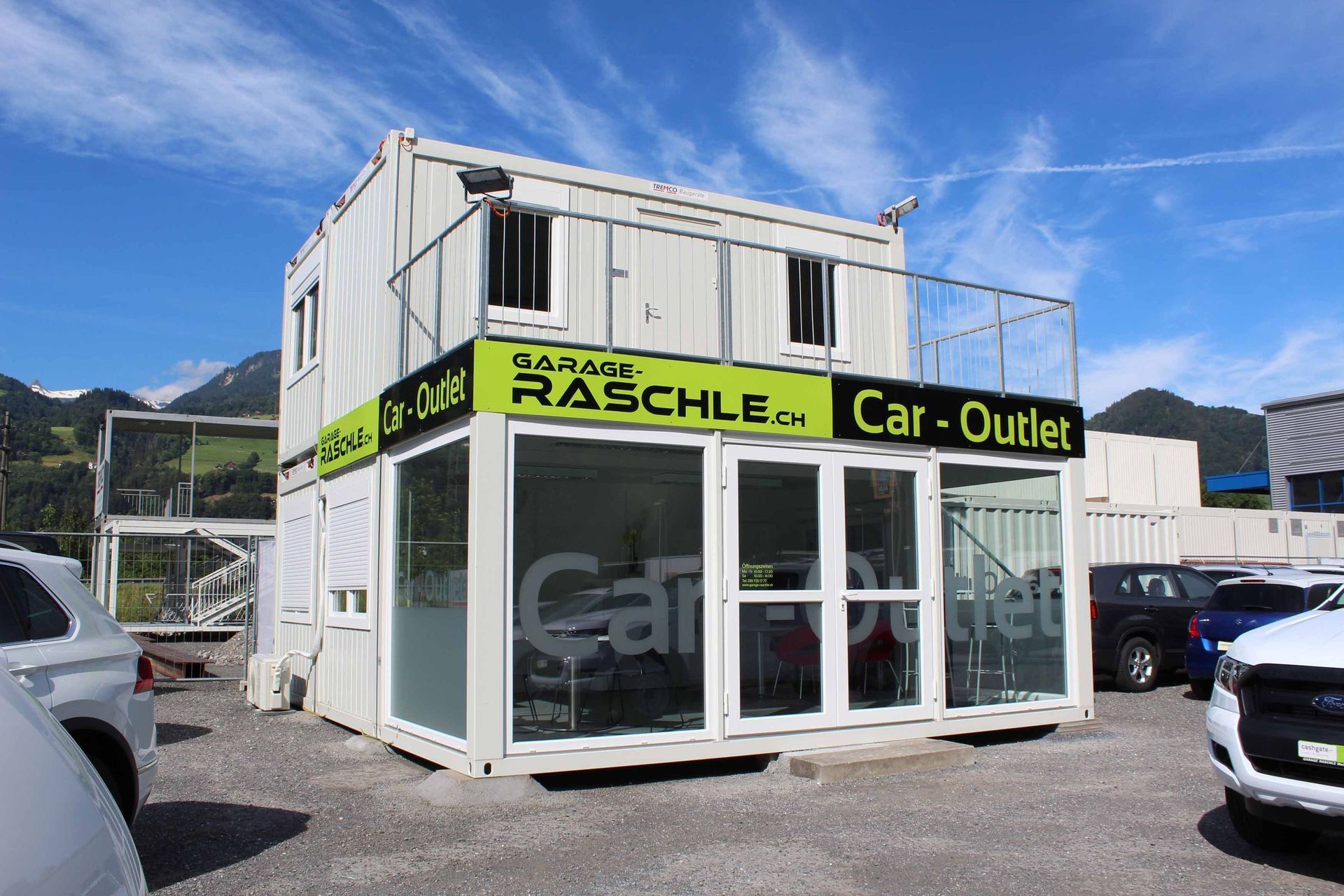 Containeranlage mit Terrasse