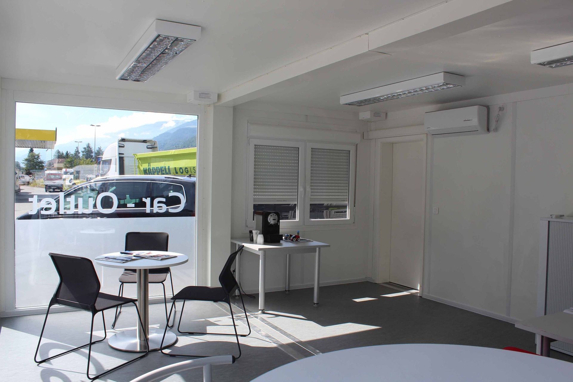 Verkaufsraum im Container