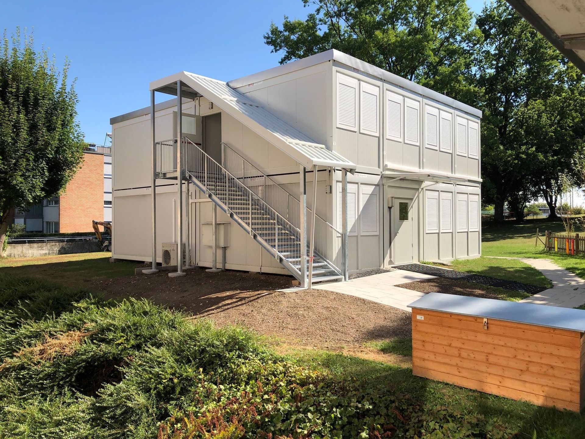 Container mit Aussentreppe