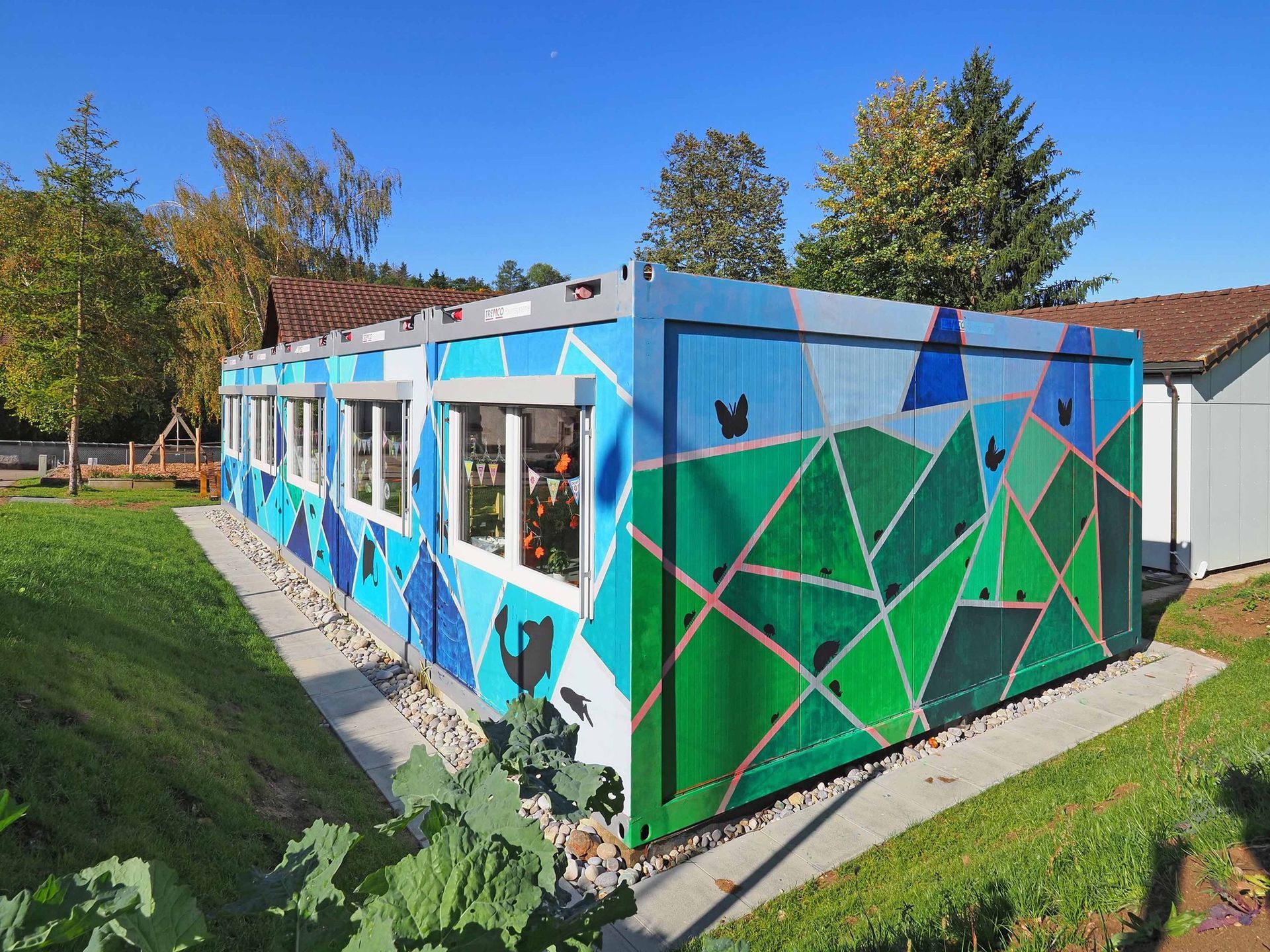 Container aussen bemalt