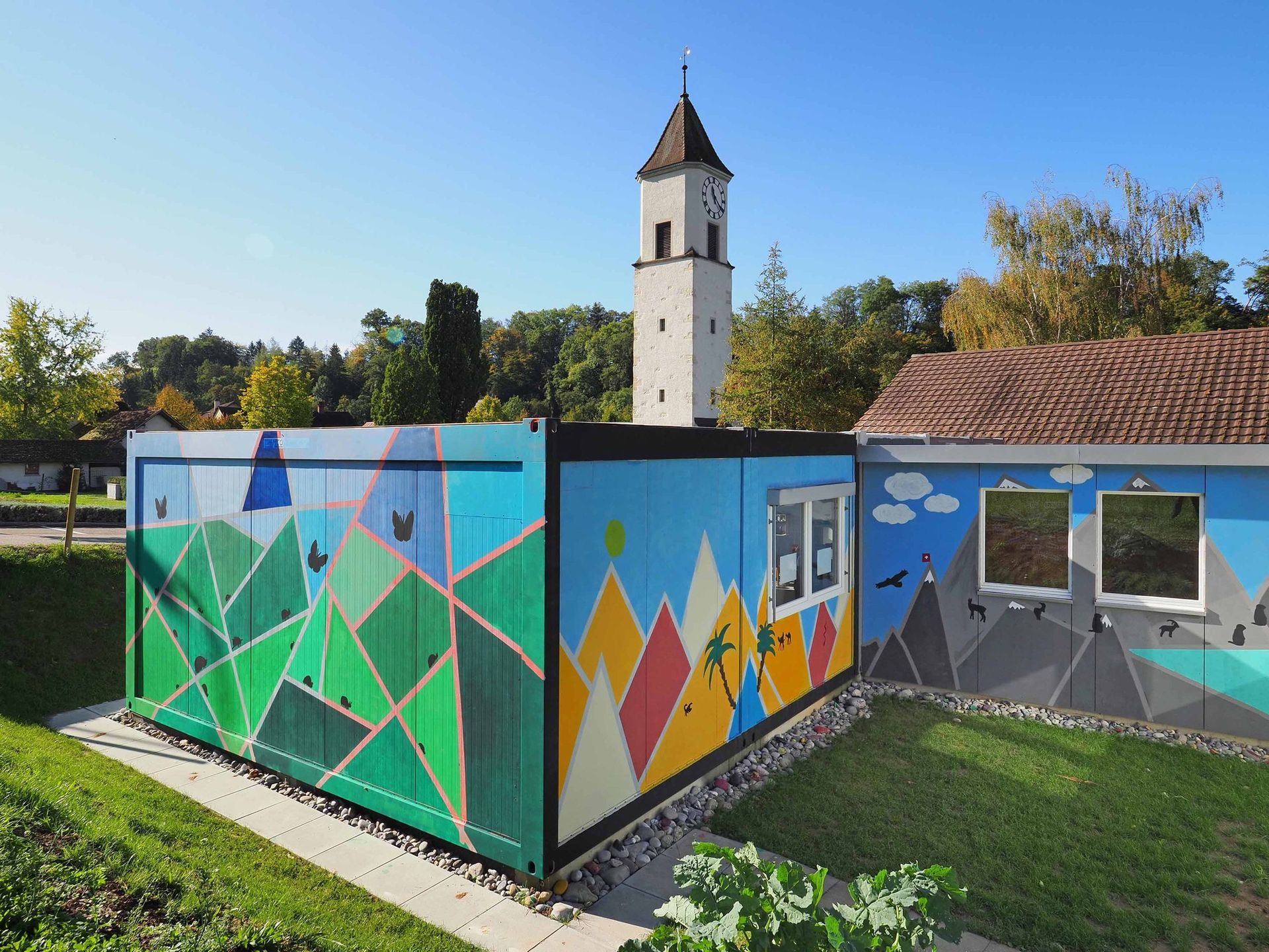 Container aussen bemalt