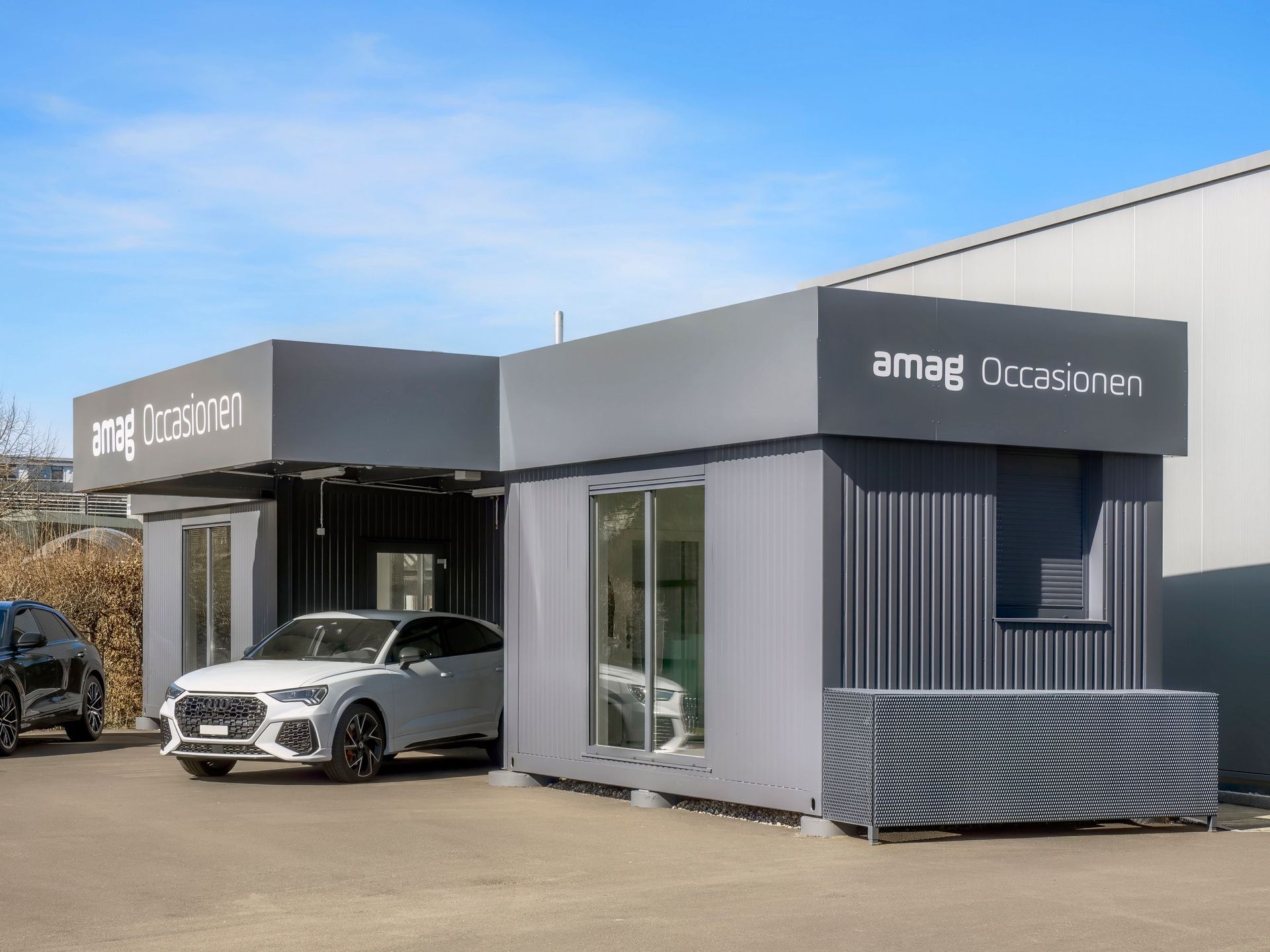 TREMCO Container mit Attika