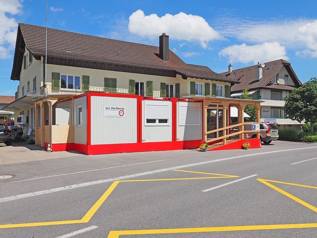 Containeranlage mit Verglasung