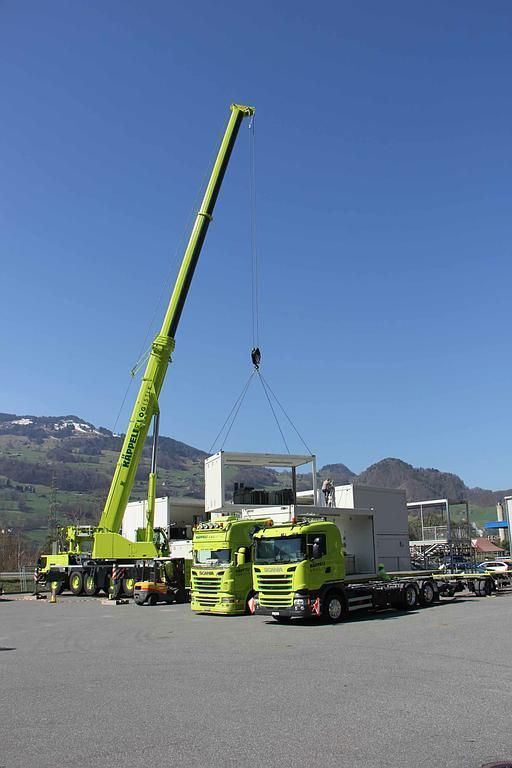 Auflad vom TREMCO Container