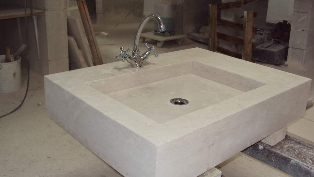 Fontaine extérieure de maison en marbre