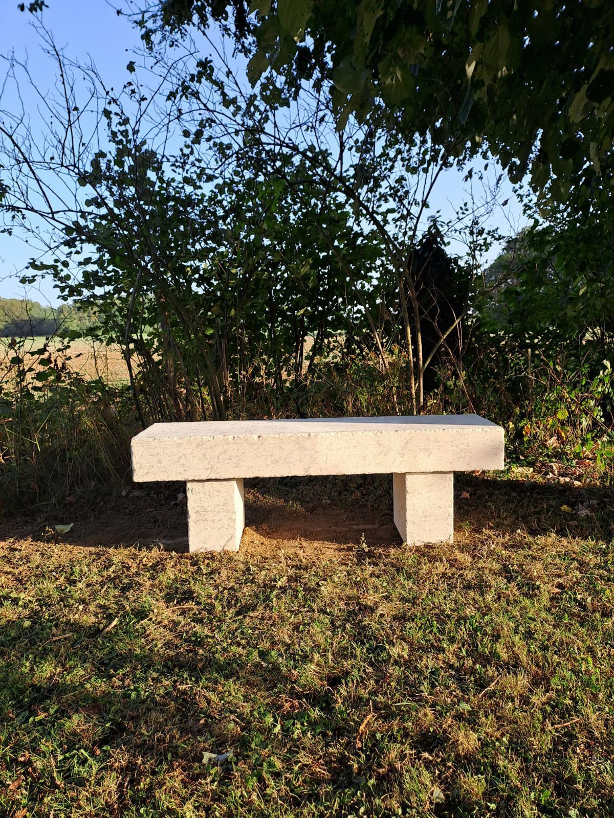 Banc extérieur en pierre