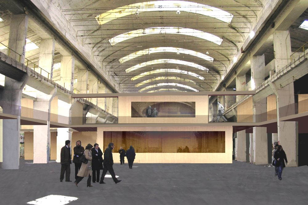 Un grupo de personas camina en un edificio grande.