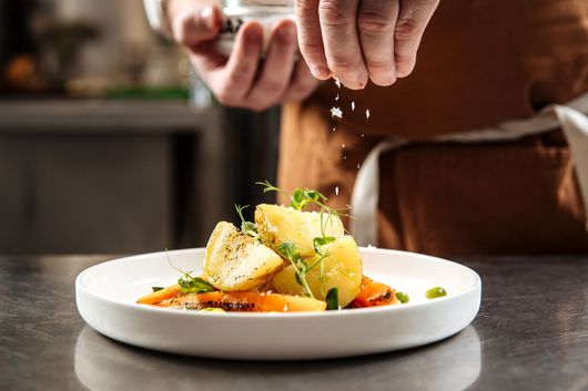 Un plat dans un restaurant