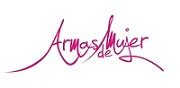 Logotipo en letra cursiva color granate con la inscripción “Armas de Mujer” sobre fondo blanco.