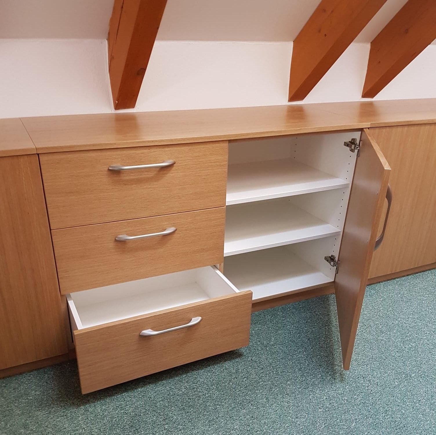 Schreinerei Spangler in Laaber, Regensburg, Möbelbau, Möbel, Eiche, Komode