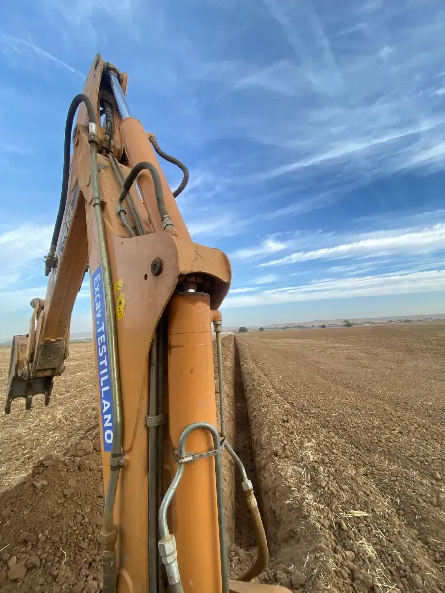 Preparaci&oacute;n de explanada en parcela