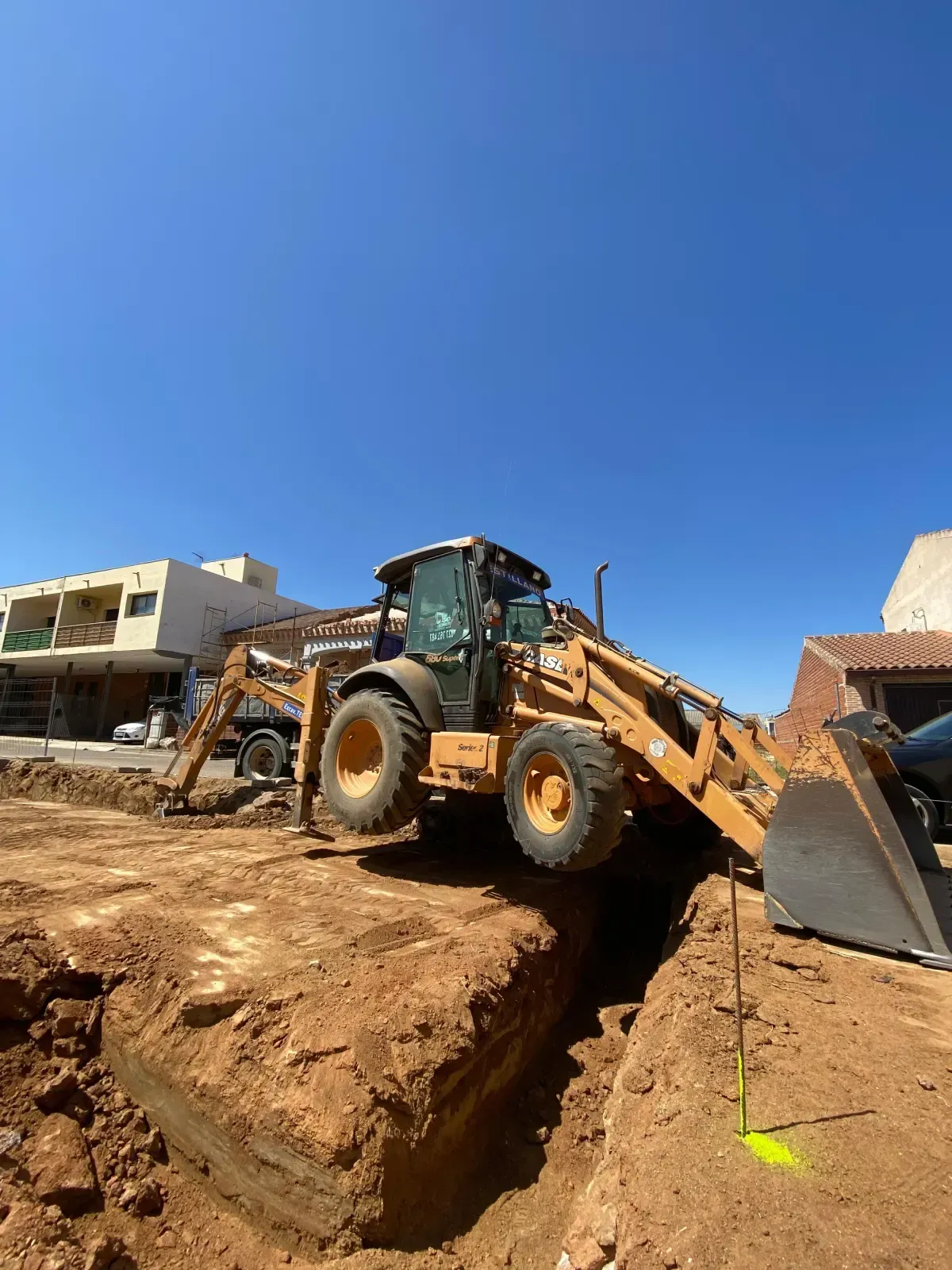 Preparaci&oacute;n de terreno para piscina de obra