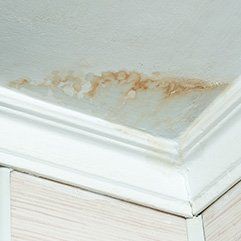 Fuite d'eau au plafond