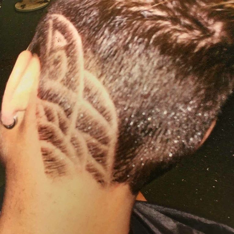 Herrenfrisur mit Muster