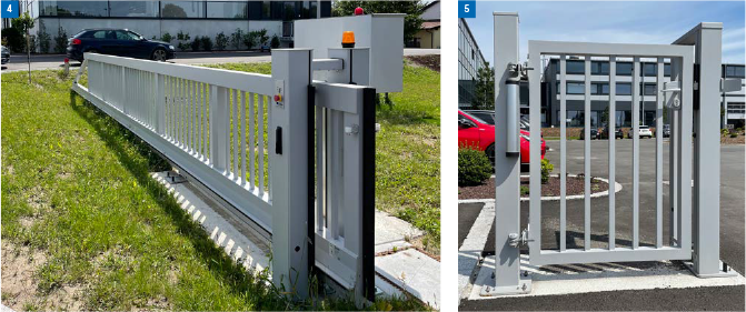 Zwei Abschnitte eines Metallschiebetors; einer offen und einer geschlossen.