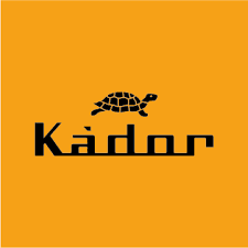 Ein Logo für Kador mit einer Schildkröte darauf