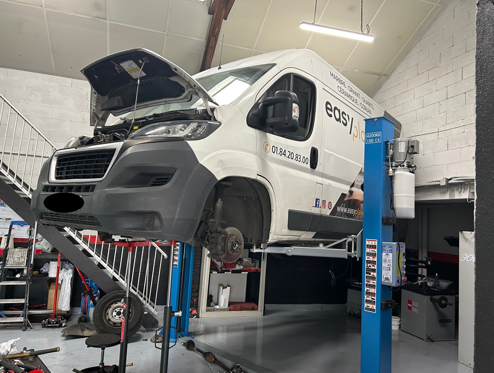 Utilitaire en attente d'une réparation