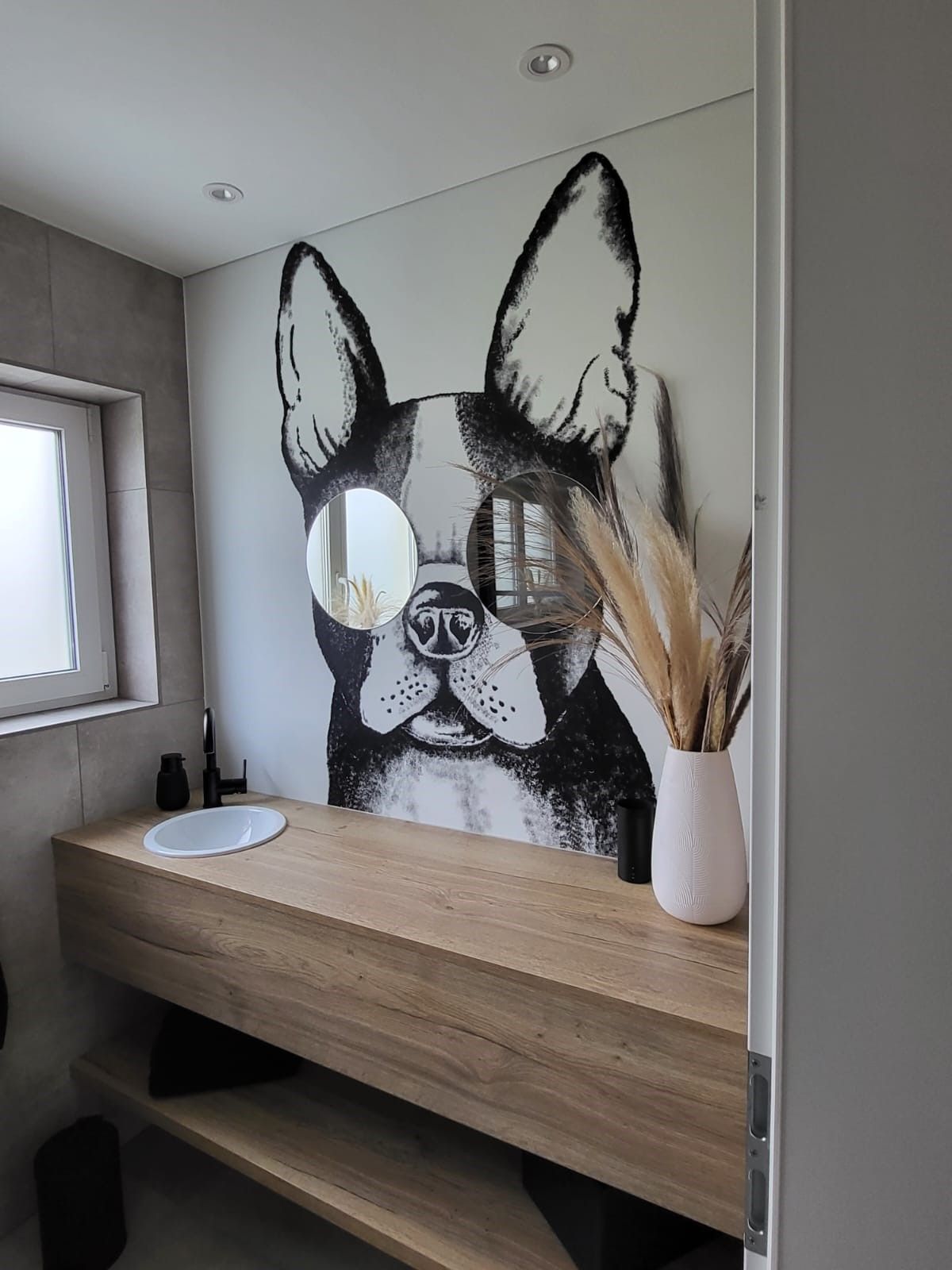 Wandgestaltung Badezimmer, Montlingen