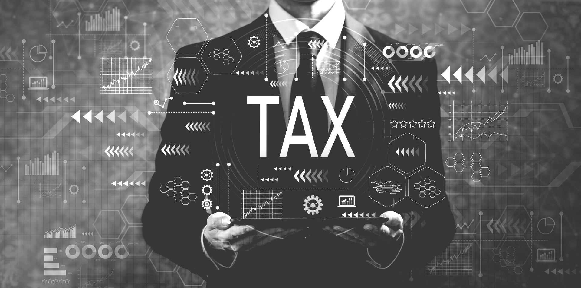 Homme d'affaires simulant les aspects de la Bourse