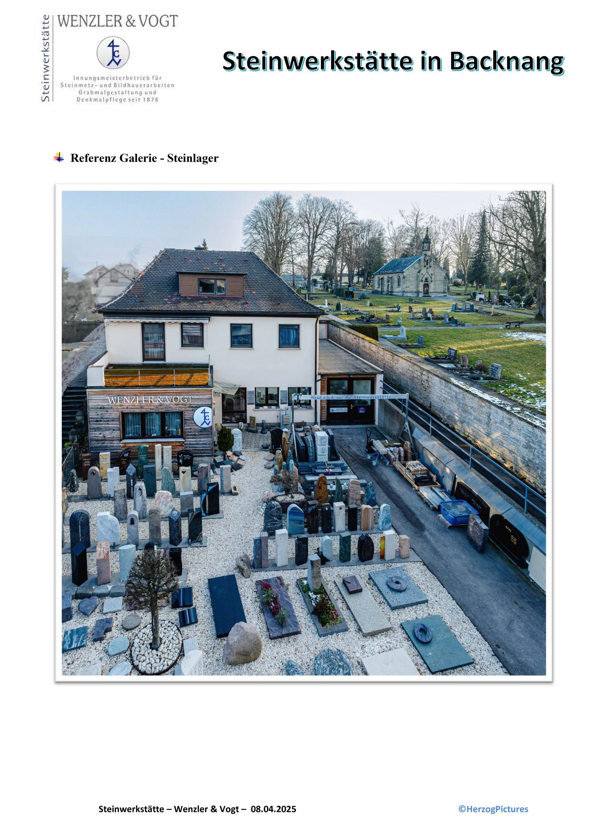 Bild vom Geschäft mit Grabsteinen im Hof