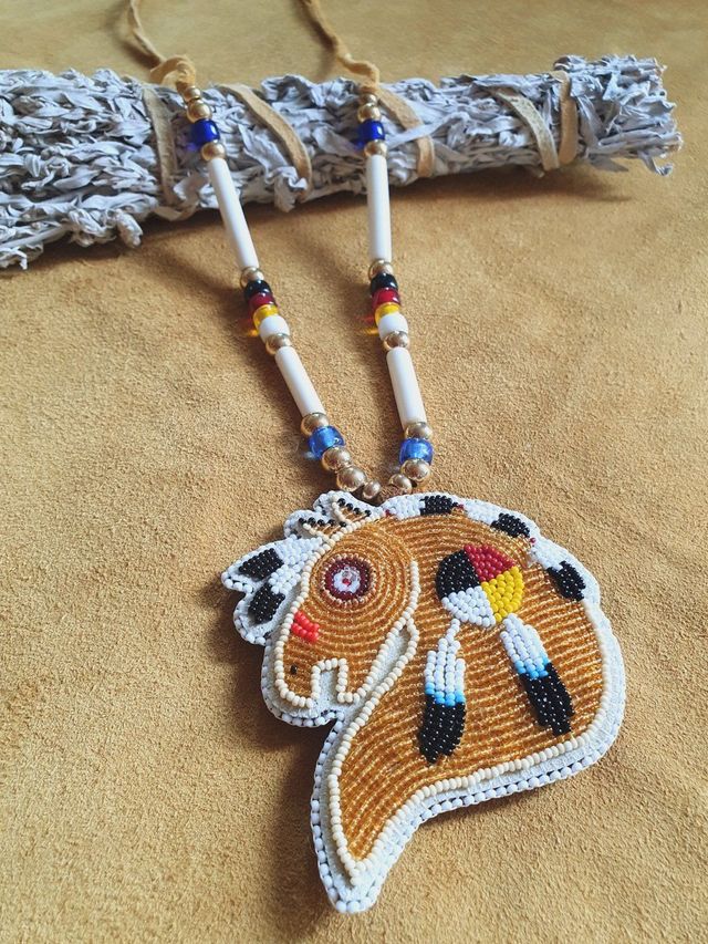 Collier Plastron Amérindien Huron 5 Nations - Cuir Et Os - Style Unique Homme/femme