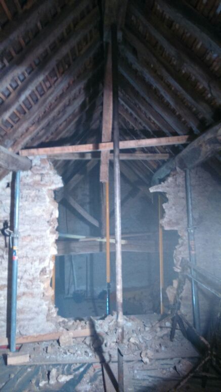 Trou dans mur porteur