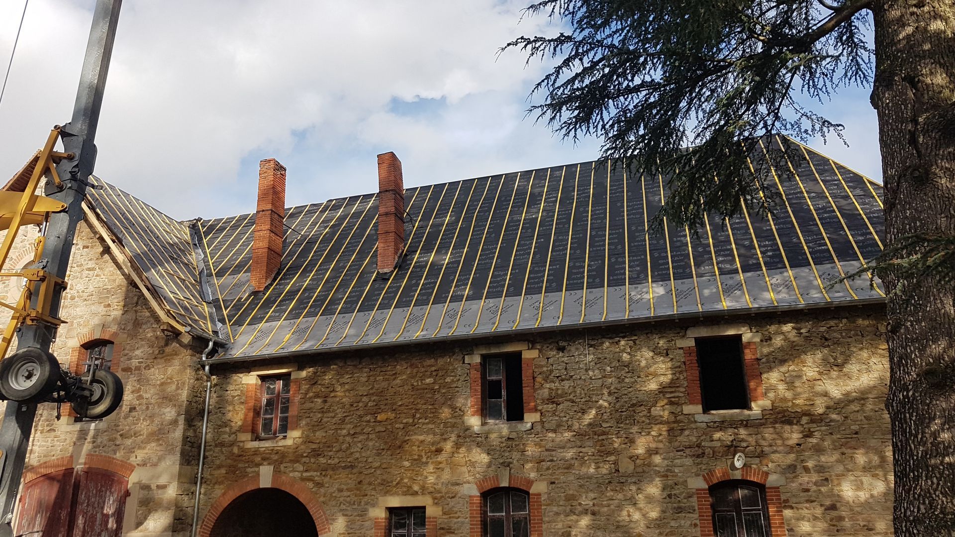 Nouvelle couverture en construction pour un bâtiment