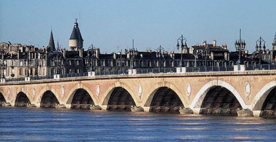 Pont de pierre Bordeaux