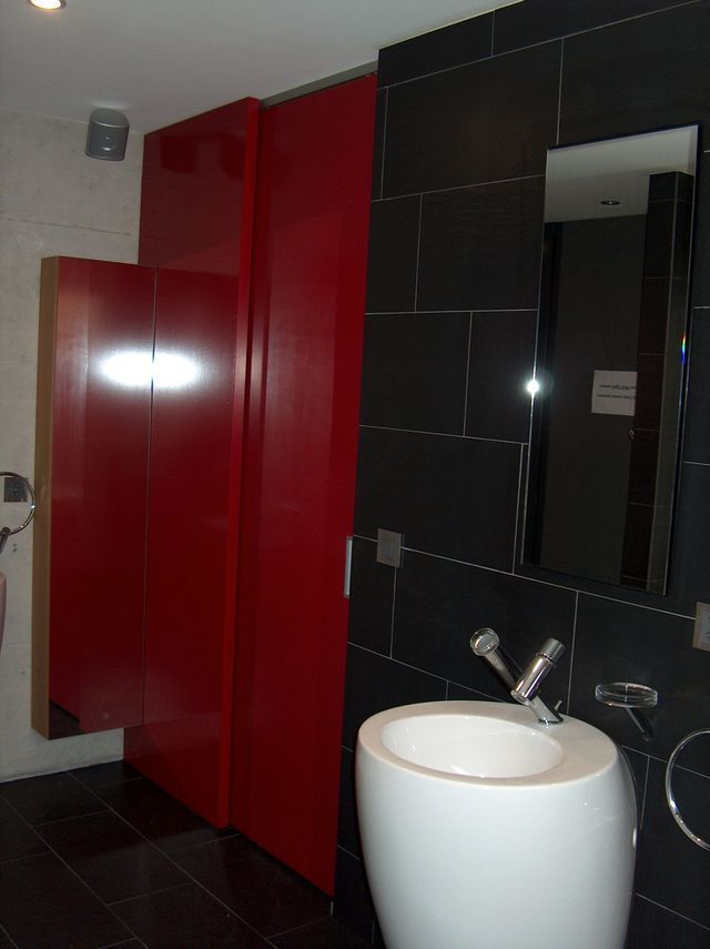 Regli Maler GmbH – moderner Badanstrich mit Glanz