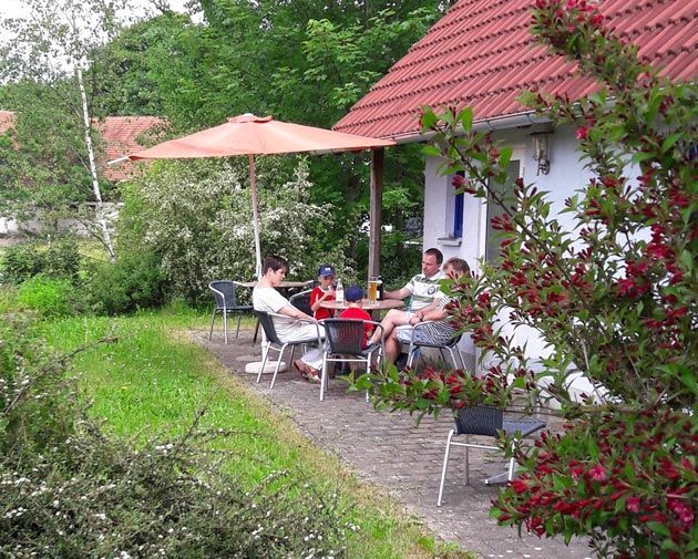 Erlebnisfarm Bräunertshof, Ponyreiten, Kindergeburtstage, Ferienaktionen, Biergarten, Tiererlebnisse, Erlebnisfarm Bräunertshof, Kindergeburtstage, Biergarten, Tiererlebnisse, überregionaler Radweg Oberpfalz