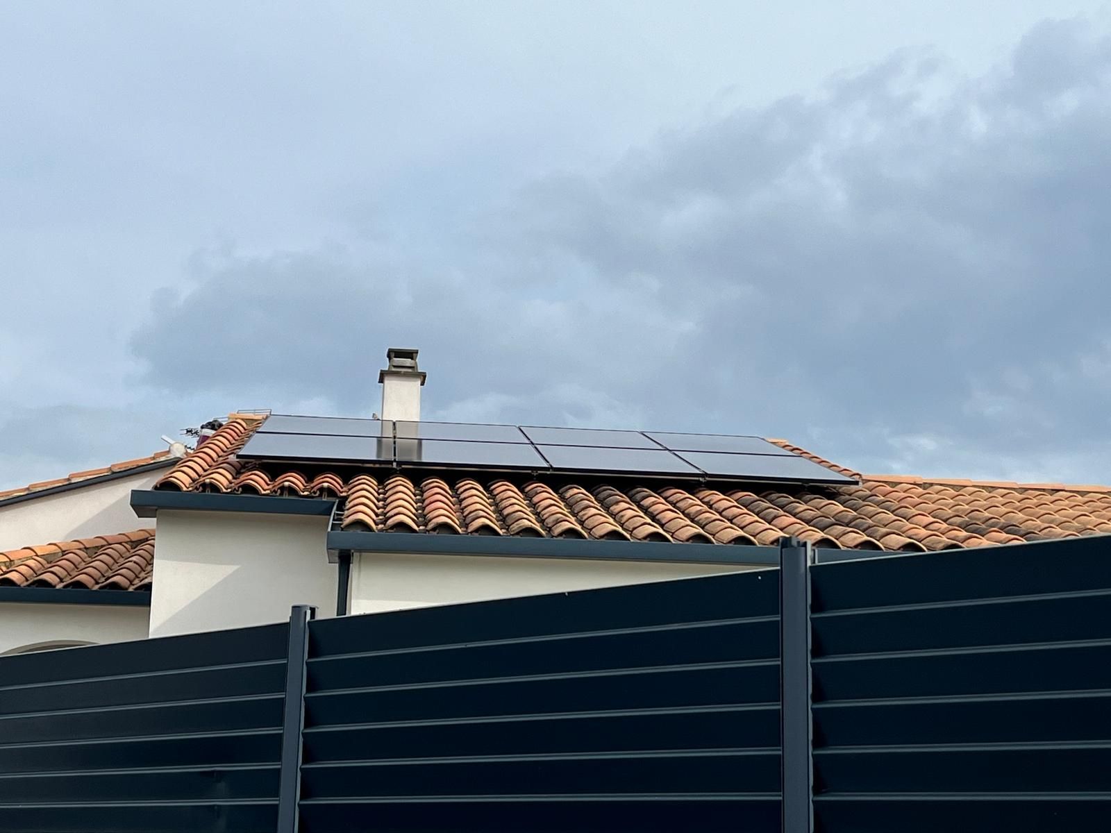 Des panneaux photovoltaïques sur une toiture