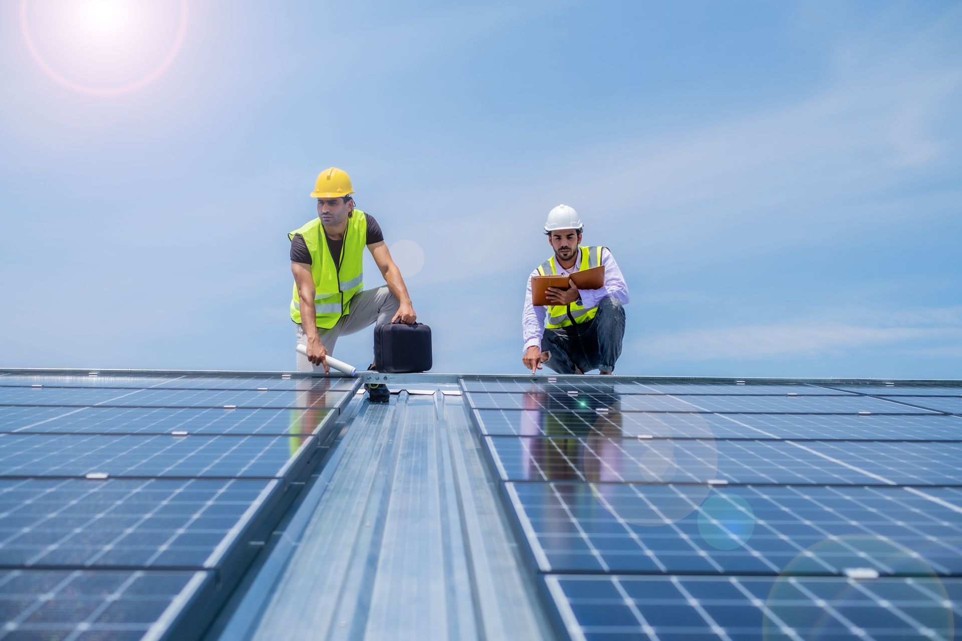 Des dépanneurs de panneaux photovoltaïques