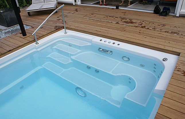 Polyester pool - aQuaPool Oswald in Gelterkinden