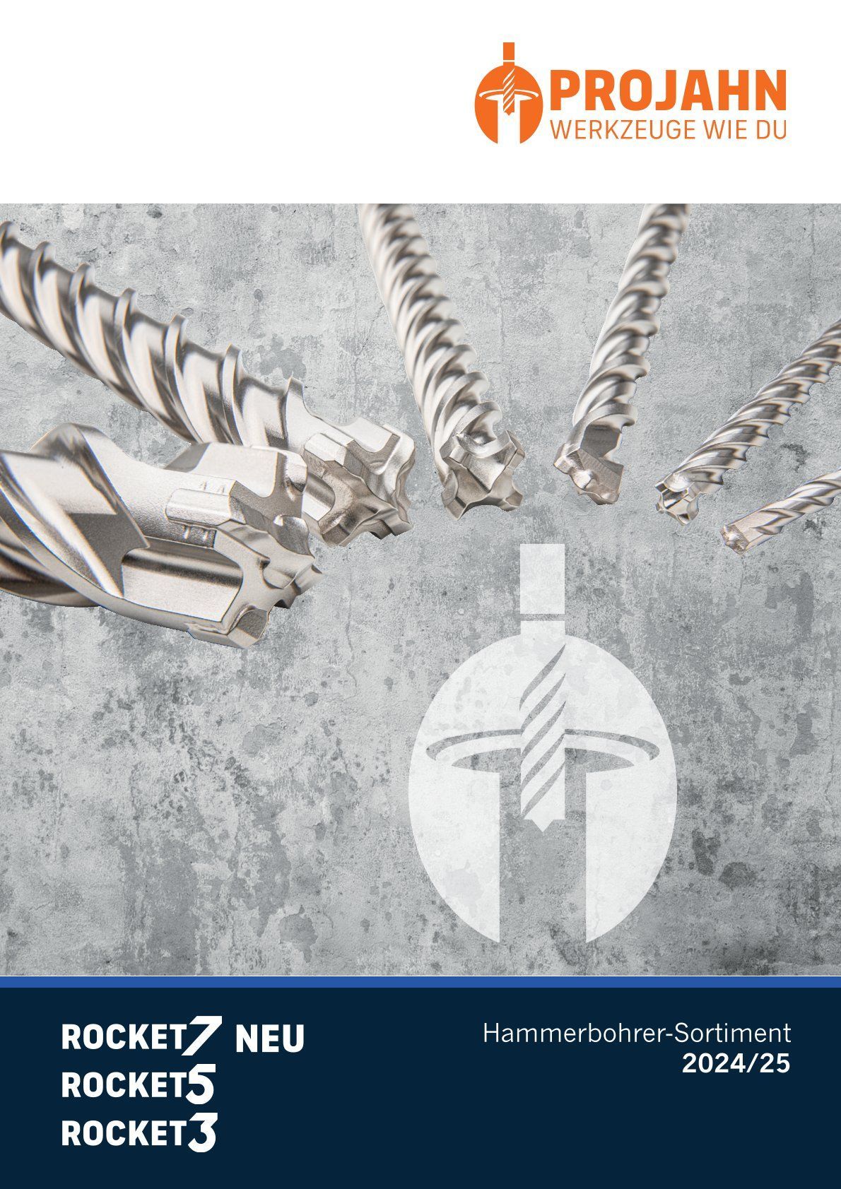 Eine Person mit weißen Handschuhen bedient einen Computerturm mit einer Bohrmaschine.