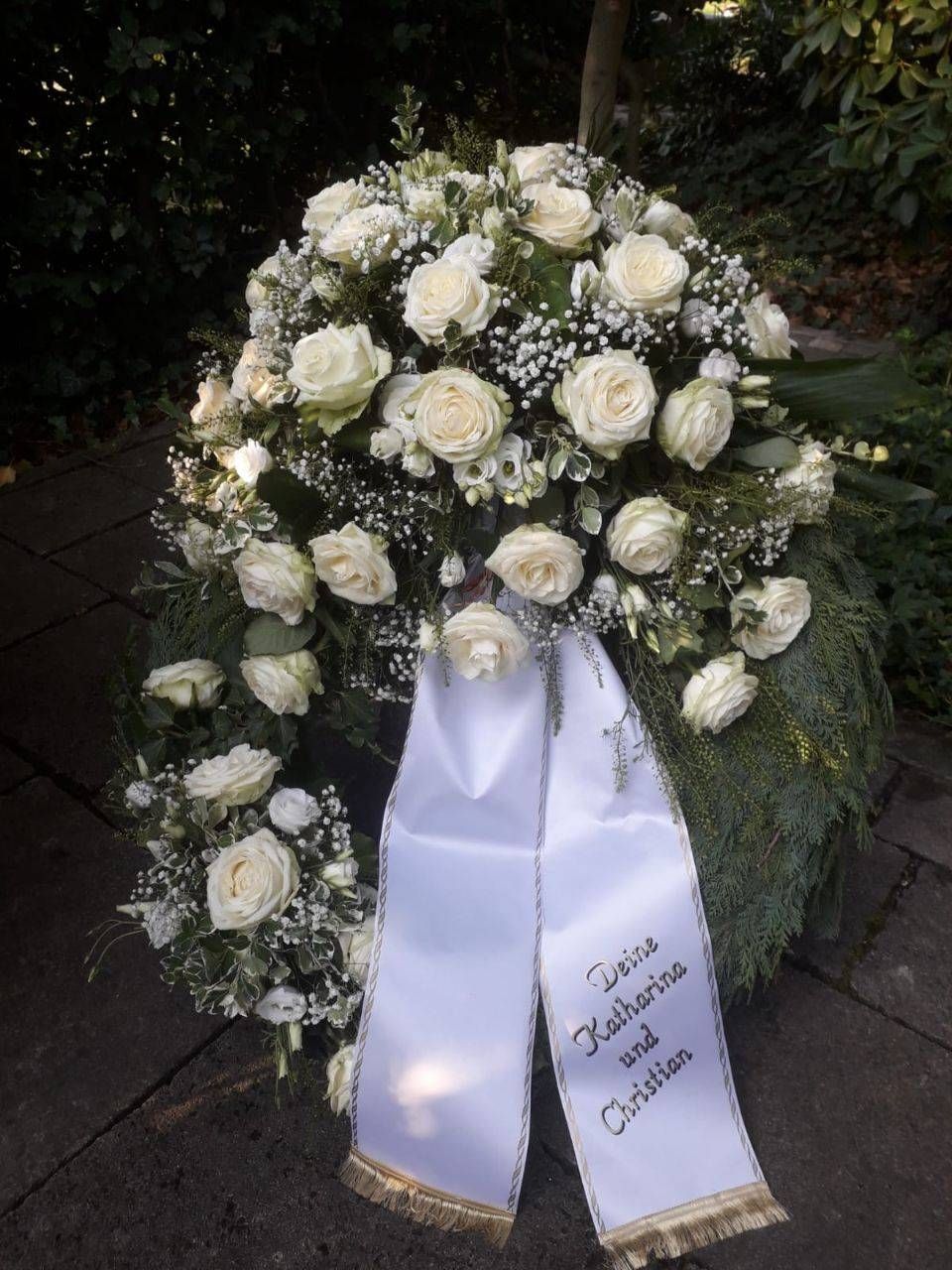 Blumen Kühnlein am Südfriedhof Blumengesteck