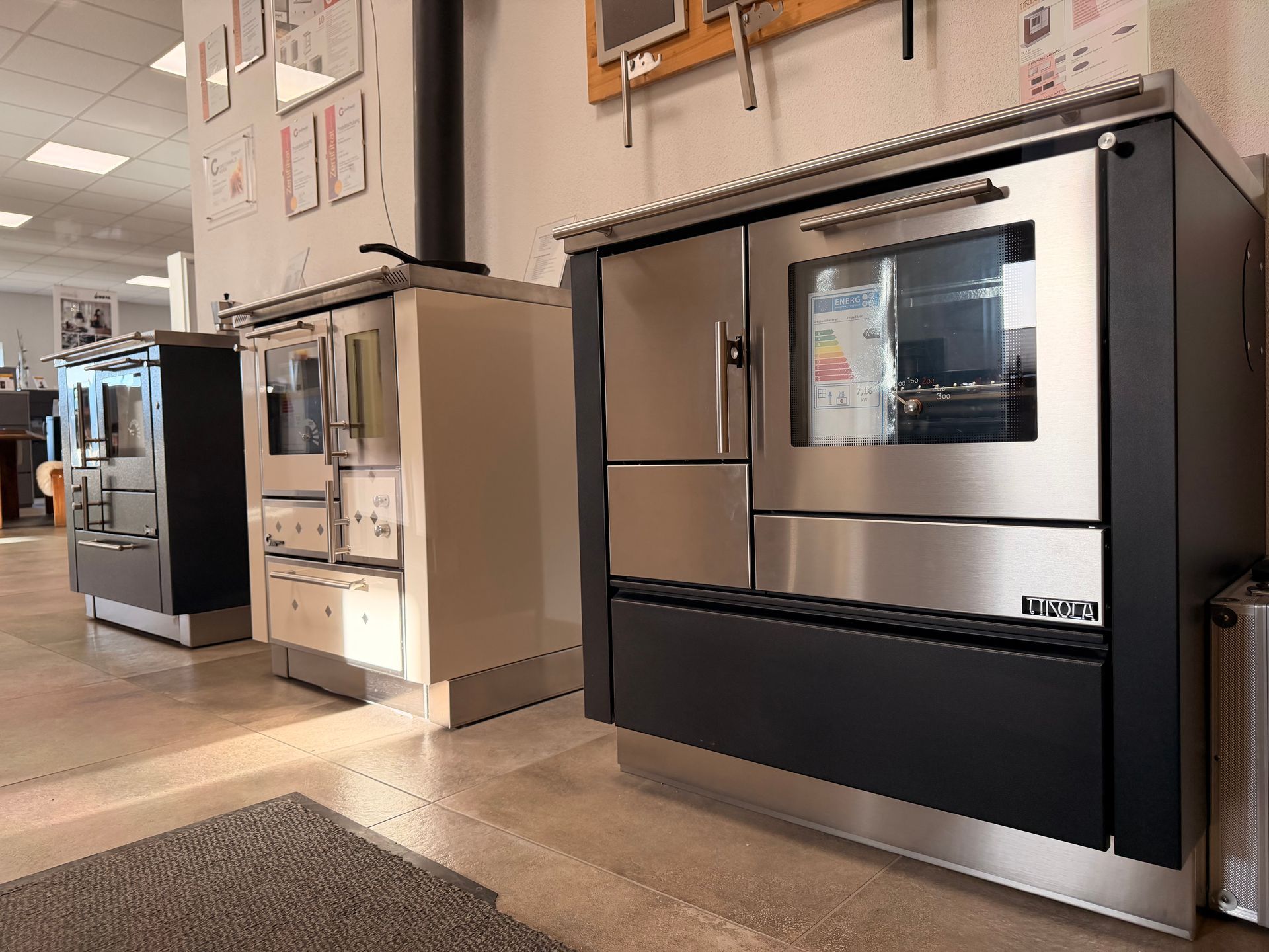 Küchenherde Ausstellung beim Ofenbauer Greithwald – traditionelle und moderne Holzherde