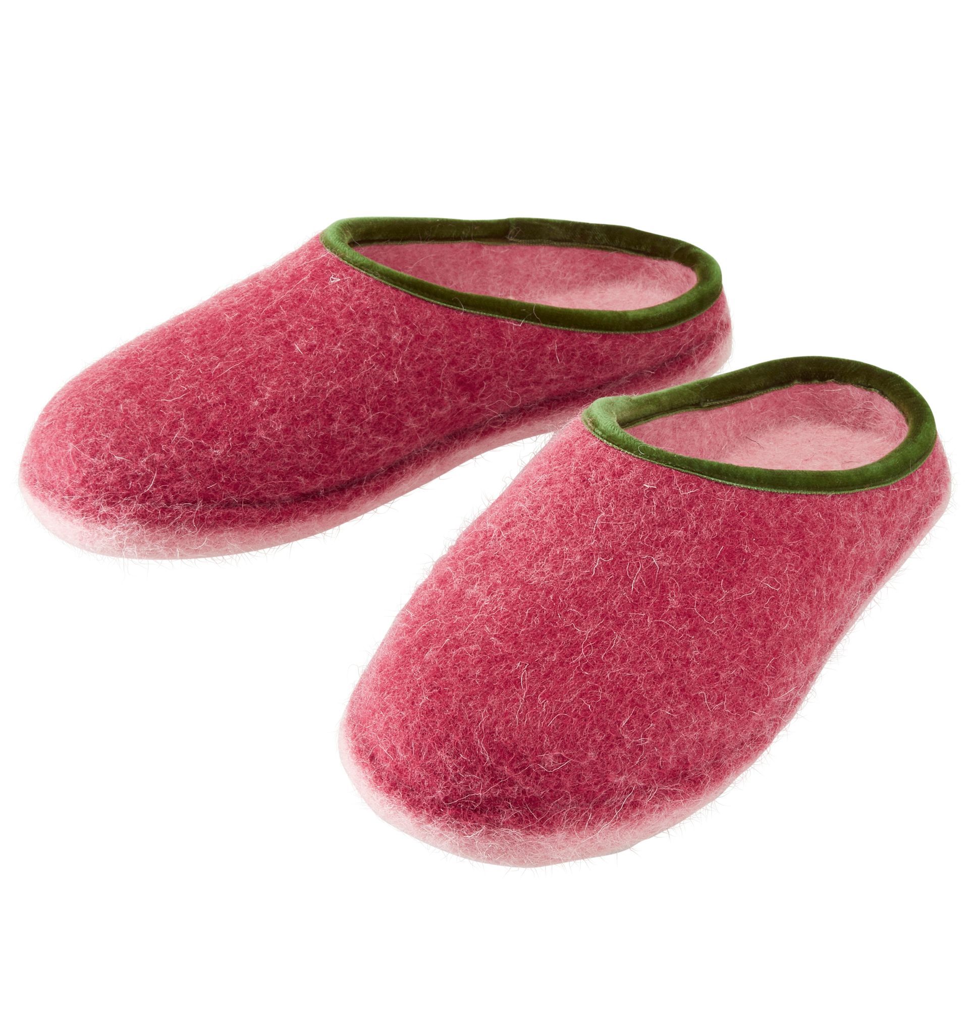 Filzpantoffeln offen pink mit grünem Rand von Gea – warme und bequeme Hausschuhe aus Wollfilz