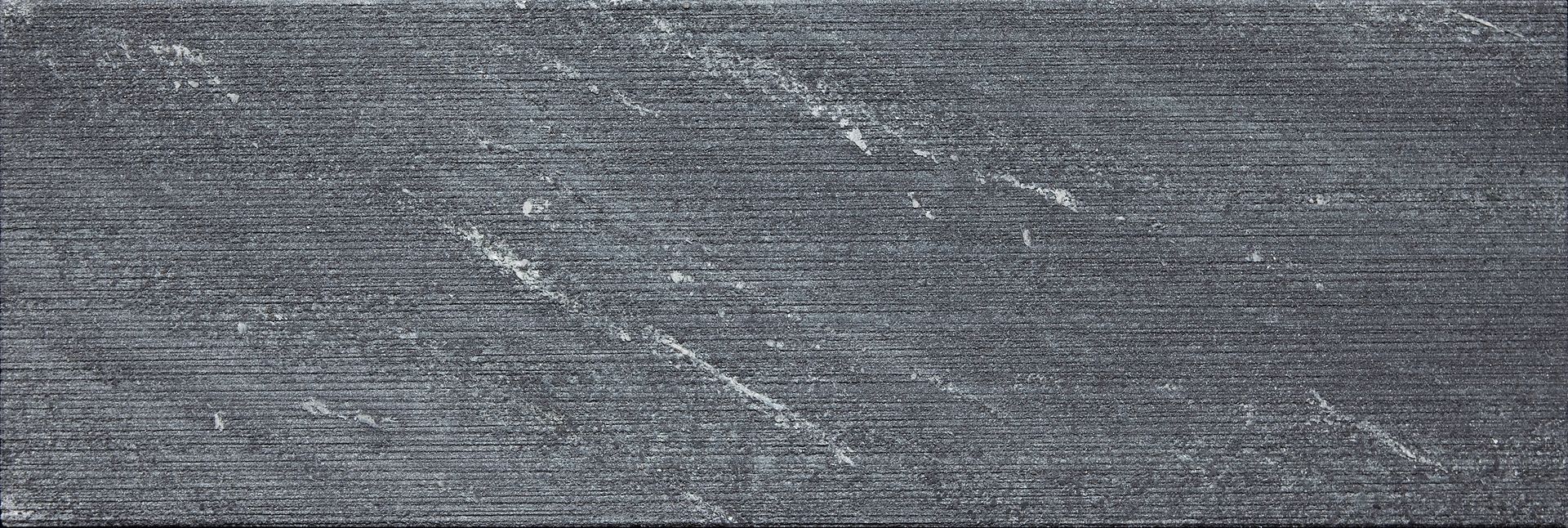 Feine Specksteinstruktur Tulikivi Unica für eleganten Speicherofen und Kaminbau