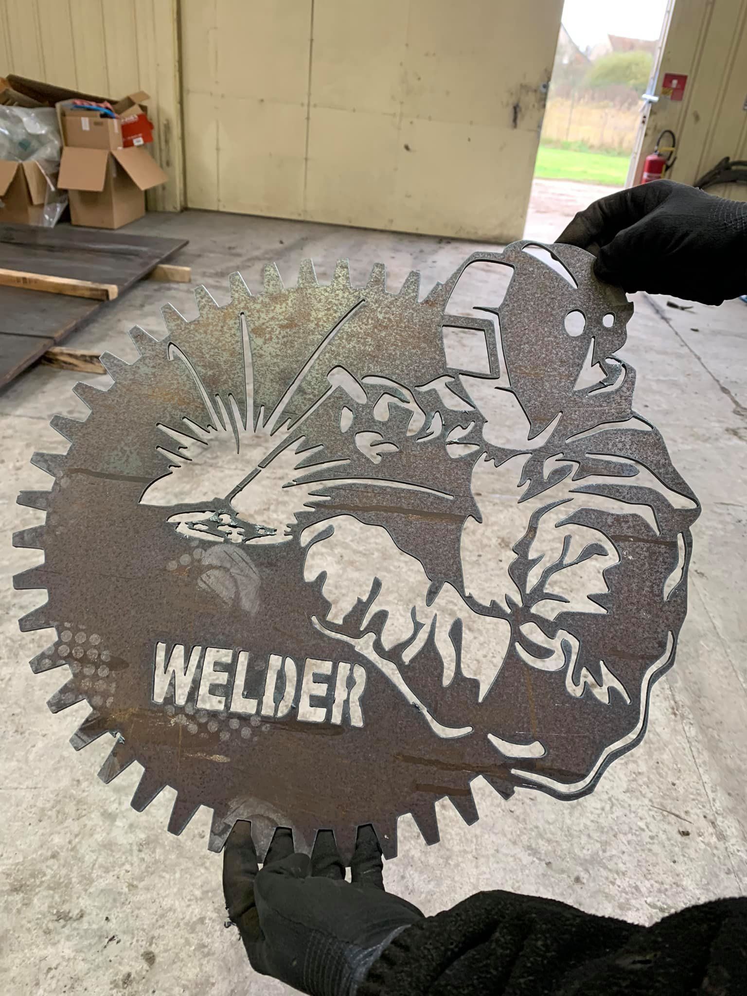 Enseigne de métallerie