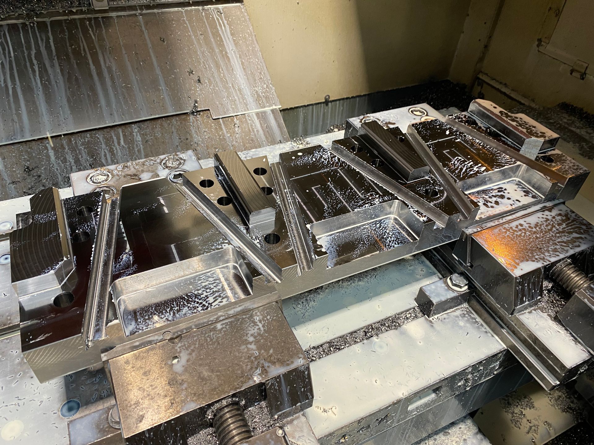 Machine pour l'usinage de pièce de métal.