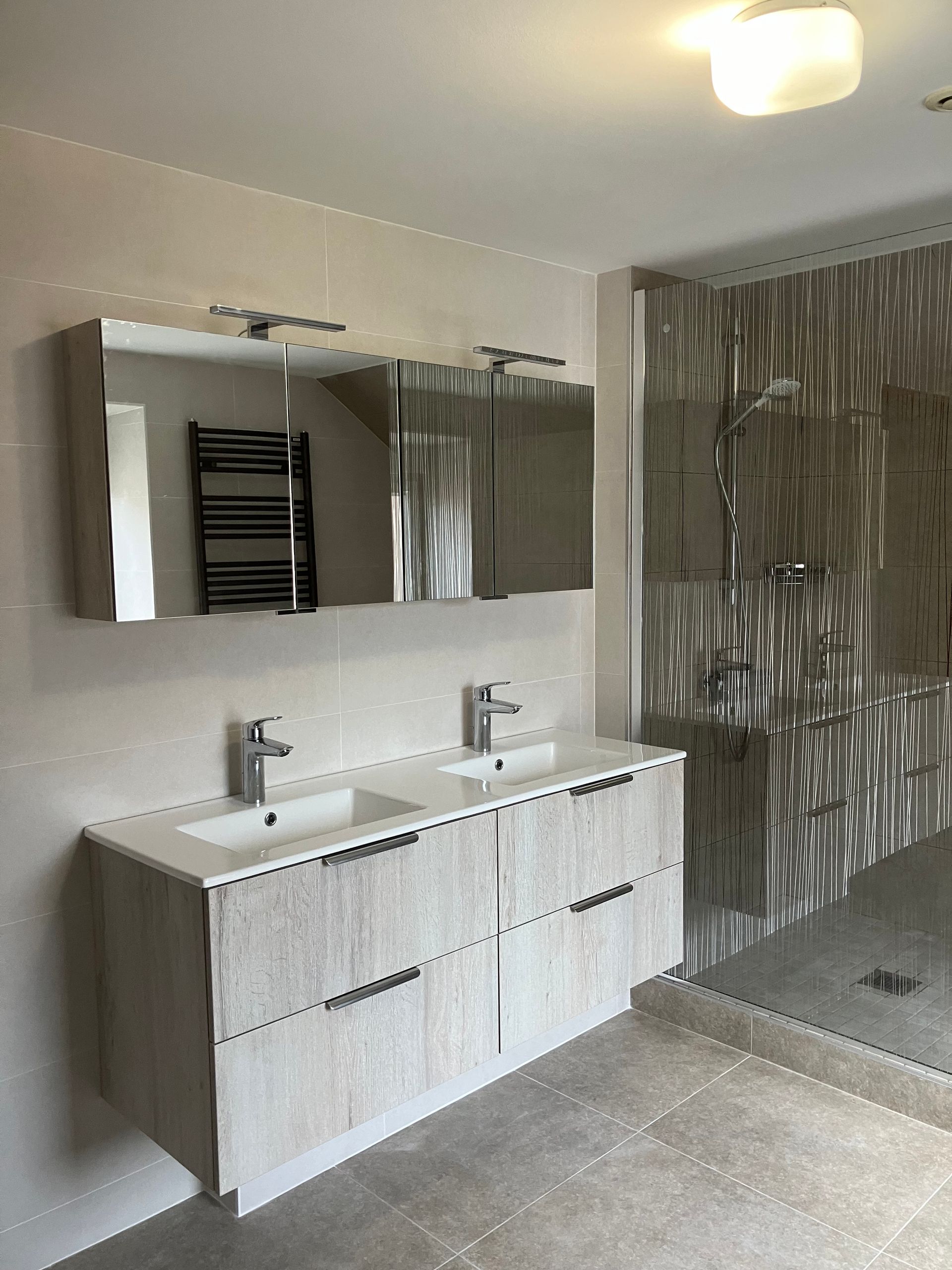 Salle de bains moderne